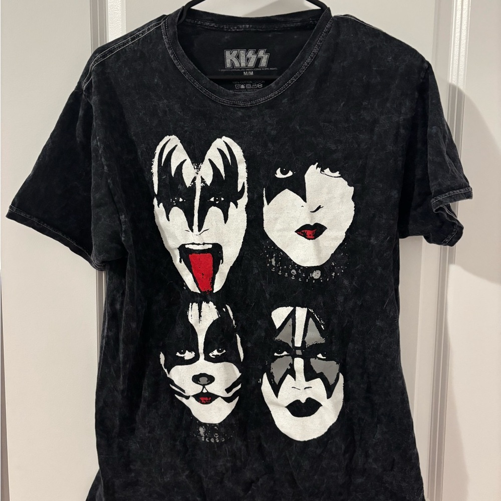 Kiss Black and White Band Tee